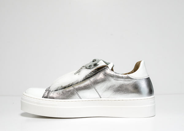 Morelli Women's Silver & White Bow Sneaker 50520