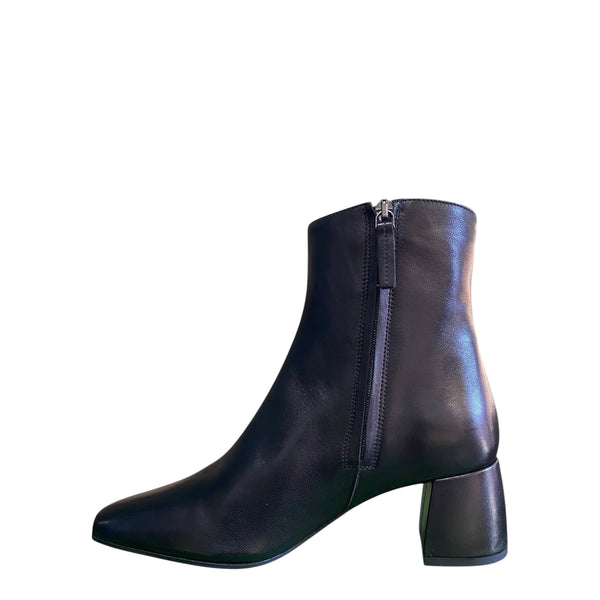 Stefano Stefani black leather boots 9630S-1