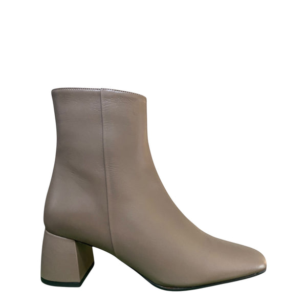 Stefano Stefani Taupe/Mink leather boots 9630S-1