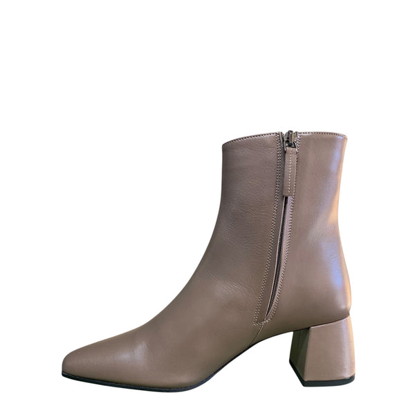 Stefano Stefani Taupe/Mink leather boots 9630S-1