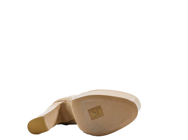 Valentino Garavani Women's Rose Patent Leather Sandal 2W2SDQ3