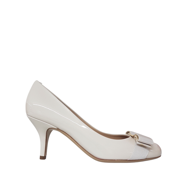 Ferragamo Bone Pump (Carla) 20% OFF     Just arrived !