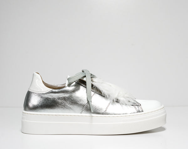 Morelli Women's Silver & White Bow Sneaker 50520