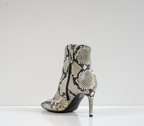 Stefano Stefani Women's Roccia Leather Ankle Boot 7615